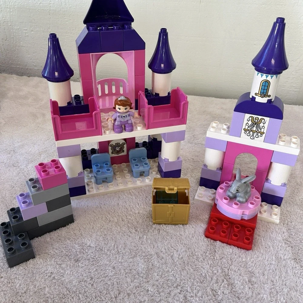 Lego Duplo Sets #6154 Disney Cinderella Castle #10873 Minnie &10595 Sofia READ